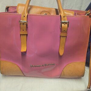 DOONEY AND BOURKE PATENT JANINE ORCHID FUCHSIA AND BEIGE SATCHEL BAG